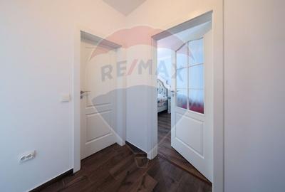 Apartament cu 2 camere decomandat, mobilat în Cristian - 16