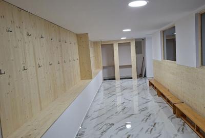 Spațiu comercial, de 500 mp, în Central - 4