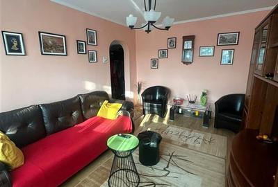 Apartament cu 3 camere decomandat în Obor - 2