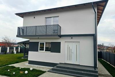 Casă individuală cu 3 camere cu Canalizare în Uiasca - 1