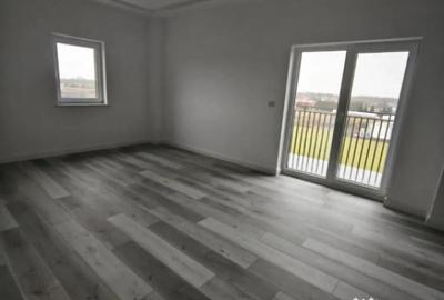 Apartament cu 3 camere decomandat în Central - 17