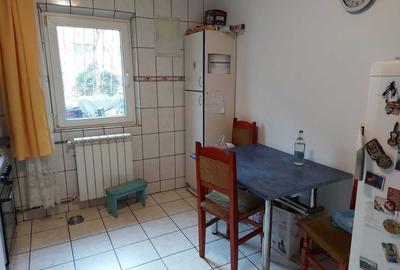 Apartament cu 3 camere decomandat în Uverturii - 2