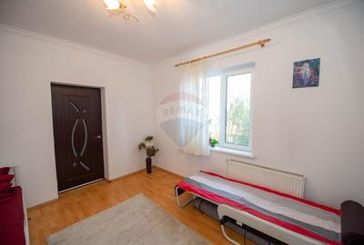 Apartament cu 2 camere de vanzare zona Turda Strada Stefan Stoika - 5