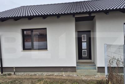 Casă cu 4 camere cu Teren 400 Mp în Vetiș - 14