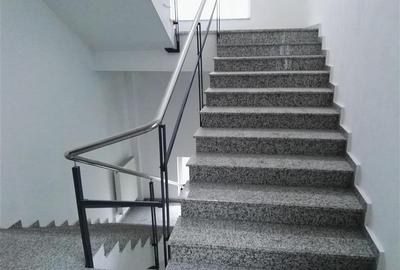 Vanzare cladire pe etaje - pretabil clinica, spital - 9