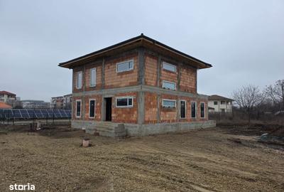 Casă cu 4 camere cu Teren 520 Mp în Drumul Taberei - 2