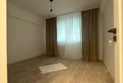 Apartament cu 3 camere decomandat în Calea Călărașilor - 8
