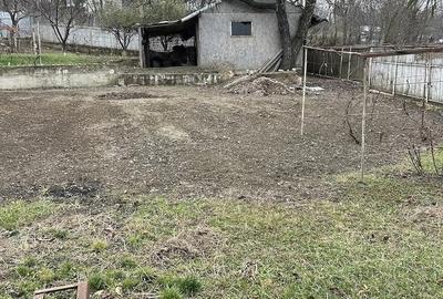 Casă cu Teren 1087 Mp în Poienari - 2