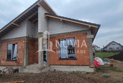 Casă cu 4 camere cu Teren 450 Mp în Micești - 3