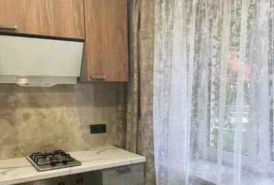 Apartament cu 2 camere decomandat în Lipovei