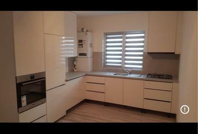 Casă cu 3 camere cu Teren 3 Mp în Central - 2