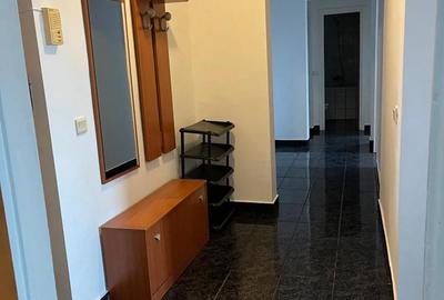 Apartament cu 3 camere decomandat în Central - 1