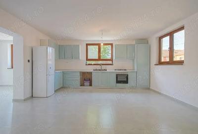 Casă cu Teren 1100 Mp în Feldioara - 4