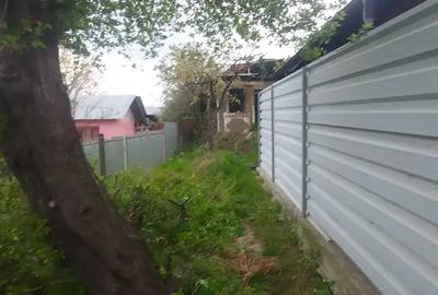 Vand casa 44 mp, teren 105mp. - 3