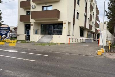 Apartament cu 3 camere decomandat în Oituz - 2