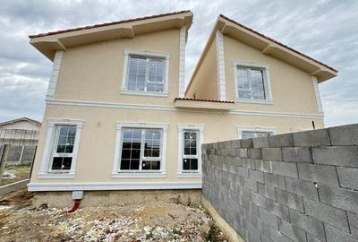 Duplex despartit prin camera tehnica - 4 camere Toate Utilitatile - 15