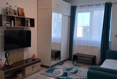 Garsonieră în Roșu