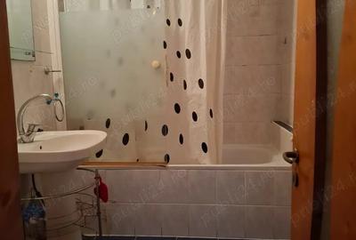 Inchiriez apartament cu 3 camere - 1
