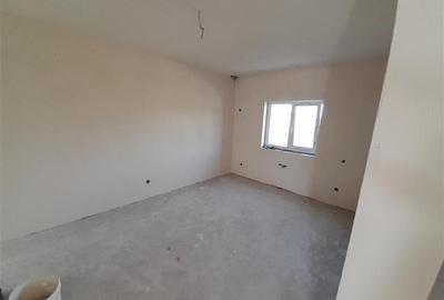 Casă individuală cu 4 camere cu Canalizare în Chinteni - 10