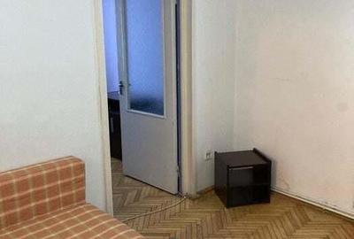 Apartament cu 2 camere semidecomandat în Rahova