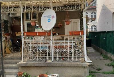 Casă cu 3 camere în Central