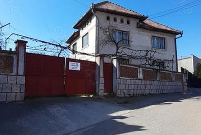 Casă cu 3 camere cu Teren 1500 Mp în Daia Română - 1