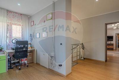 Casă cu 5 camere cu Teren 540 Mp în Feldioara - 14