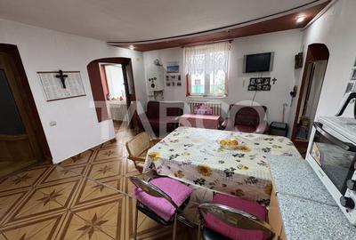 Casa singur in curte cu 4 camere pivnita teren 234 mp Terezian Sibiu - 13