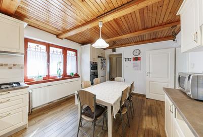 Casă individuală cu 8 camere cu Canalizare în Complex Studențesc - 8