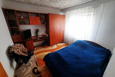 Apartament cu 4 camere, decomandat, etaj 2/4, zona Cug - 5