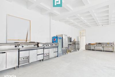 Casă cu Teren 4850 Mp în Central - 11