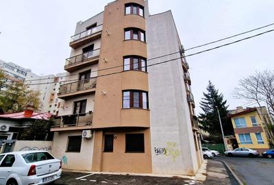 Apartament cu 2 camere semidecomandat, mobilat în 1 Mai - 17