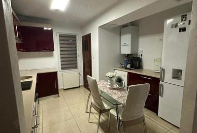 Apartament cu 3 camere decomandat în Târnăveni - 2