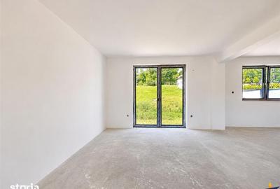 Casă cu 4 camere cu Teren 327 Mp în Ceuaș - 9