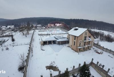 Casă cu 4 camere cu Teren 3700 Mp în Ivănești - 4