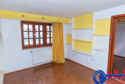 Casă cu 4 camere cu Teren 110 Mp în Central - 13