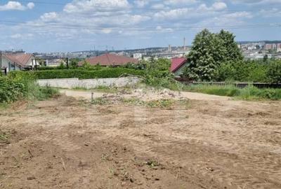 Teren de 719 mp, în Bucium