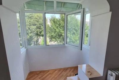 Apartament cu 3 camere decomandat în Central - 2