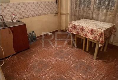 Apartament cu 4 camere decomandat în 13 Septembrie - 2