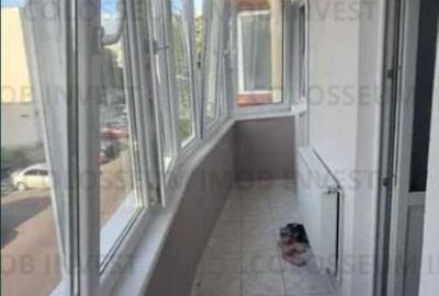 Apartament cu 2 camere decomandat în Tractorul