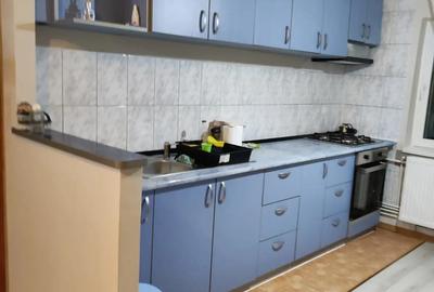 Apartament cu 3 camere decomandat în Central - 1