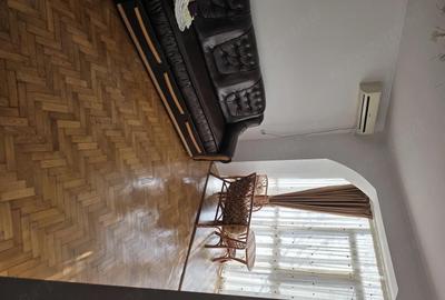 Apartament cu 2 camere semidecomandat în Pajura