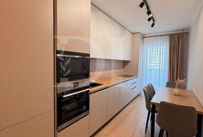 Apartament cu 3 camere semidecomandat, mobilat în Florești - 1