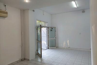 Spațiu comercial, de 35 mp, în Republicii - 7