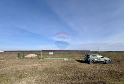 Teren Construcții intravilan de 662 mp, în Nord - 1