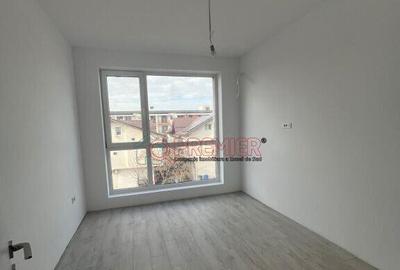 Apartament cu 3 camere semidecomandat în Central - 17