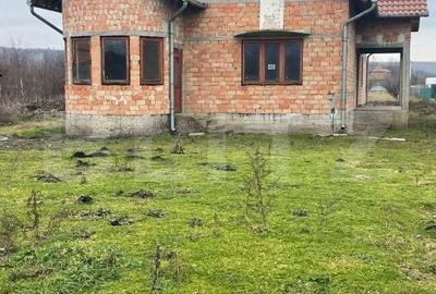 Casă cu 4 camere cu Teren 2900 Mp în Central - 9