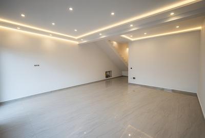 Casa individuala cuplata cu mansarda locuibila, 4 camere, STB - 5