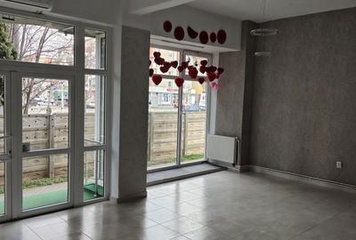 Spațiu comercial, de 100 mp, în Central - 4