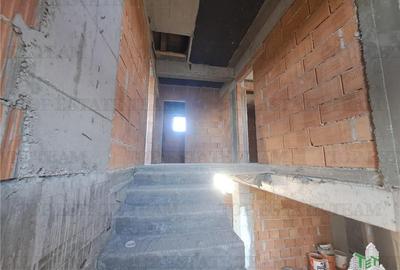 Vanzare Vila Tudor P+1+ casa parter /curte 1000 mp - 14